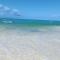 Double room, with breakfast, WIFI, 20 meters to the beach - 江比阿