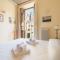 CHARMING 2BED APARTMENT overlooking DUOMO - hosted by Sweetstay