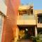 Private room with balcony, wifi and smart tv - Panchkula
