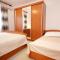 Apartment Pag 9388a