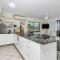 Cairns Esplanade Apartment - Кернс