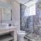 Theros Villas & Suites