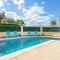 S46-CASA de VACACIONES CLIMATIZADA con PISCINA, en el CENTRO junto AL MAR, BARBACOA y WIIFI