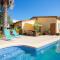 S46-CASA de VACACIONES CLIMATIZADA con PISCINA, en el CENTRO junto AL MAR, BARBACOA y WIIFI