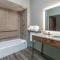 La Quinta by Wyndham Jacksonville, Texas
