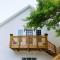 Park Carriage House Rest & Explore with Hollyhock