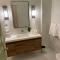 Lou-City Penthouse Suite! Savor Life with Hollyhock