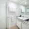Stunning 2 Bed Apartment in Sierra Grand - CoastHM