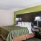 Quality Inn Hinesville - Fort Stewart Area, Kitchenette Rooms - Pool - Guest Laundry