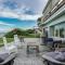Oceanfront Elegance - Luxurious 6BR Beach House with Hot tub & spacious Balcony and Breathtaking Views! - 墨尔本比奇