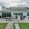 Oceanfront Elegance - Luxurious 6BR Beach House with Hot tub & spacious Balcony and Breathtaking Views! - 墨尔本比奇