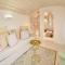 Eurydice Suite with Infinity Jacuzzi
