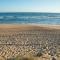 Preciosas villas con jardín y vistas al faro, a 700m de la playa