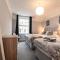 BEST PRICE! Perfect Gunwharf Accommodation - 5 single beds or Kingsize FREE PARKING