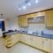 Orange Town House - Shaw Road, Only 6 Minutes to City Centre