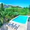 Owl Booking Villa La Font - Relax with a Big Pool Owl Booking Villa La Font - Relax with a Big Pool