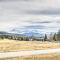 Condo with Balcony and Views - Steps to Ski Shuttle! - Fraser