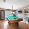 Brenda Lee History 2BR Villa Pool Hot Tub