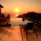 Artistsvillas-Red Rose