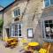 Siam cottage guesthouse over 300 years old with Thai restaurant - Moreton-in-Marsh