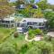 YARABIN - Luxury Home With Ocean Views