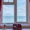 Seagulls Nest Beachfront Apartment With 3 Bedrooms