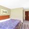 Super 8 by Wyndham Tilton/Lake Winnipesaukee