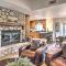 Luxe Lake Arrowhead Getaway with Treetop Views! - Lake Arrowhead