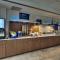 Holiday Inn Express Hotel & Suites Waukegan/Gurnee, an IHG Hotel - Waukegan