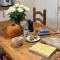 Ideally located Luxury Country Escape-The Lookout-with private garden dog friendly and private hot tub