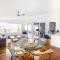 BEST OCEAN VIEWS ON STRADDIE + SUNSET DECK
