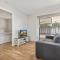 Sea-Hi Beachside Apartment