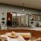 LIONHEART LARGE LUXURY LODGE - Sleeps 10- Dog Friendly,Near Sherwood Forest at Fairview Farm Nottingham great for Family Gatherings ,Groups ,Parties