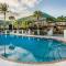Super 8 by Wyndham North Palm Beach