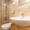 Eddies Sea View Rooms Old Town