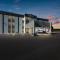 HomeTowne Studios by Red Roof Newport News - Hampton West