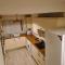 L & J ESCAPES- 4 BEDROOMs SUITABLE FOR CONTRACTORS AND FAMILIES- LARGE PRIVATE PARKING-10 MINUTES TO M6 JUNCTION 9 - Coseley