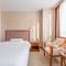 Baoding Zhong Yin Hotel