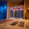 LE LOFT A BULLES (85m2 Jacuzzi Hammam Billiard Bar Douche Sauna)