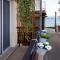 Casa Gardenia-modern apartment next to the beach, near Old Town