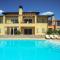 Le Corti Caterina Apartments with pool by Wonderful Italy