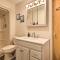Cozy Poconos Ranch Home with Pool Access, Near Lake! - Gouldsboro