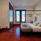 Luxury 2 bedroom city centre apartment with panoramic views and high ceilings