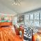 Vibrant Sterling Lakefront Lodge with Kayaks