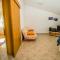Apartment Gianni only 70m from the sea, island Pag - Košljun