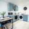 Modern Luxe 1 & 2 Bed Apts near Granby Plaza by Sojo Stay