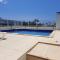Apartamento completo p temporada Ubatuba, excelente localização com conforto e economia - أوباتوبا