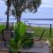 Getaway Lakefront Environmental House on Lake Macquarie with Water View