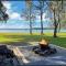 Getaway Lakefront Environmental House on Lake Macquarie with Water View