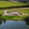 Cuddfan Lodge on a Gorgeous Private Lake - Newport